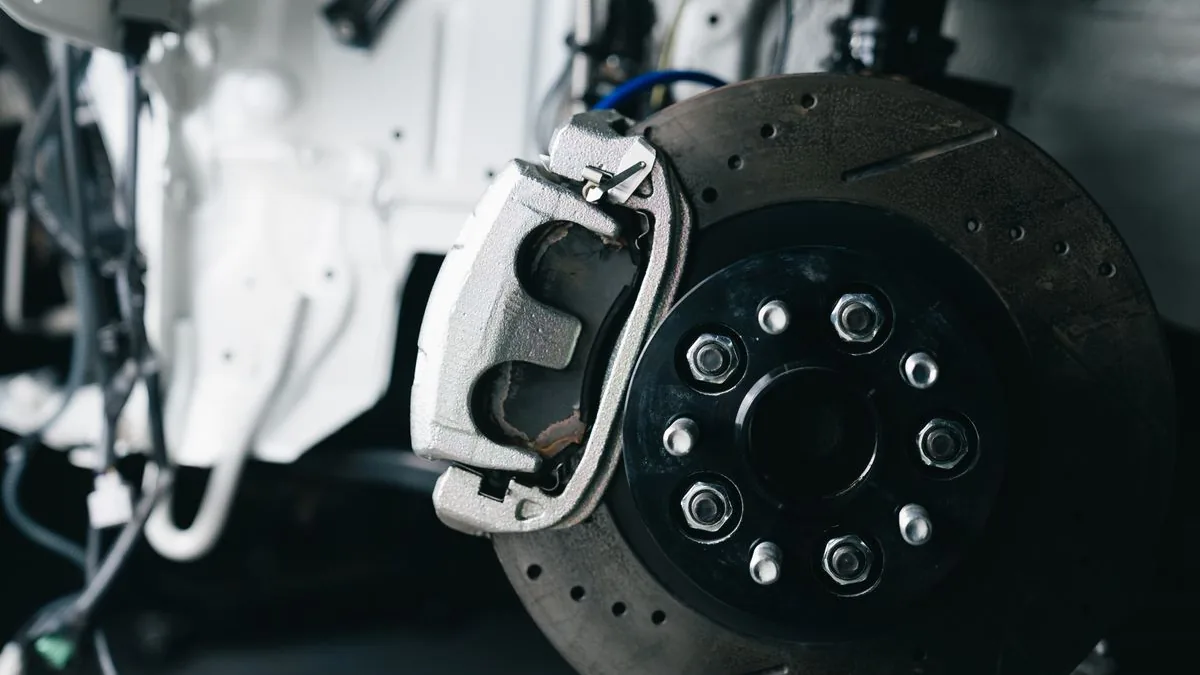 7 Signs Your Brakes Need Attention