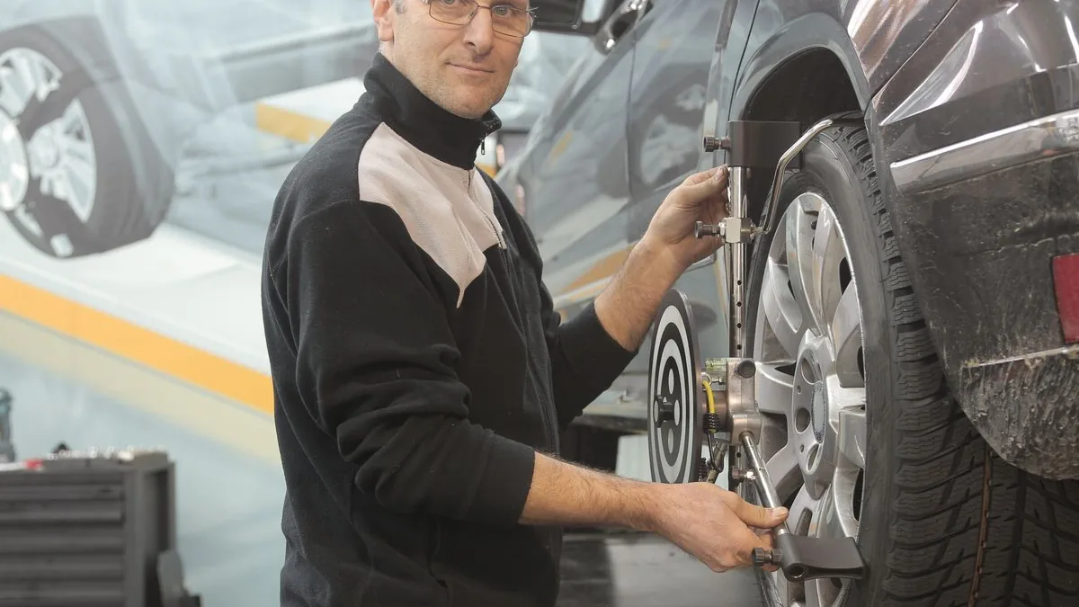 Hunter vs Hawk Eye Wheel Alignment: What's the Difference?