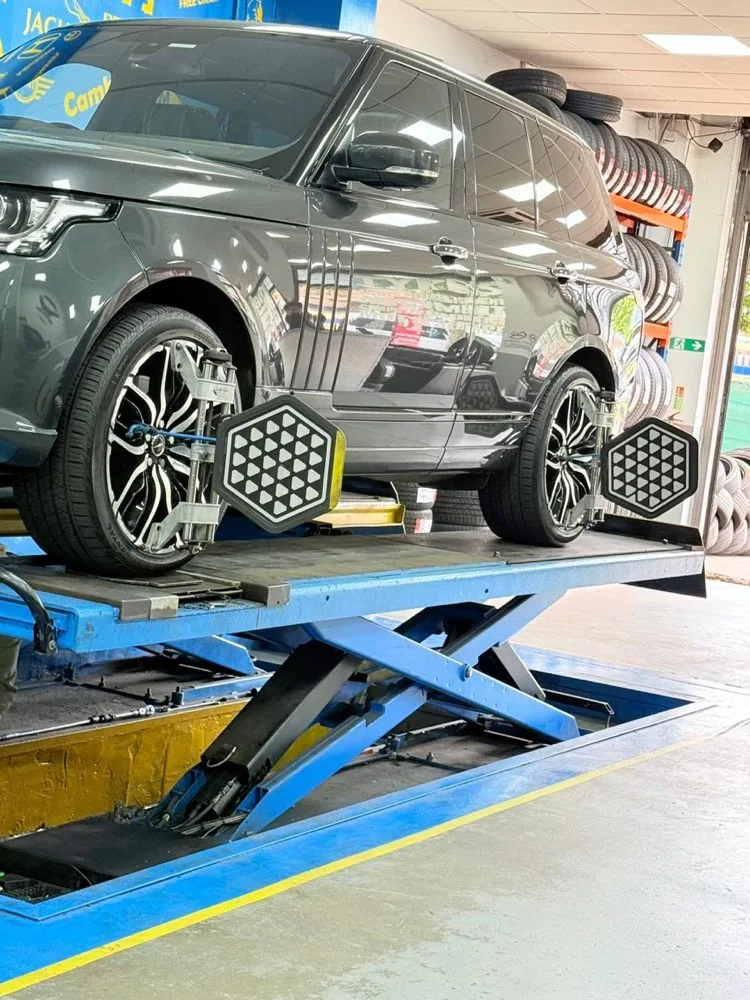 Air-conditioning service at Park Royal Tyre & Alignment Centre