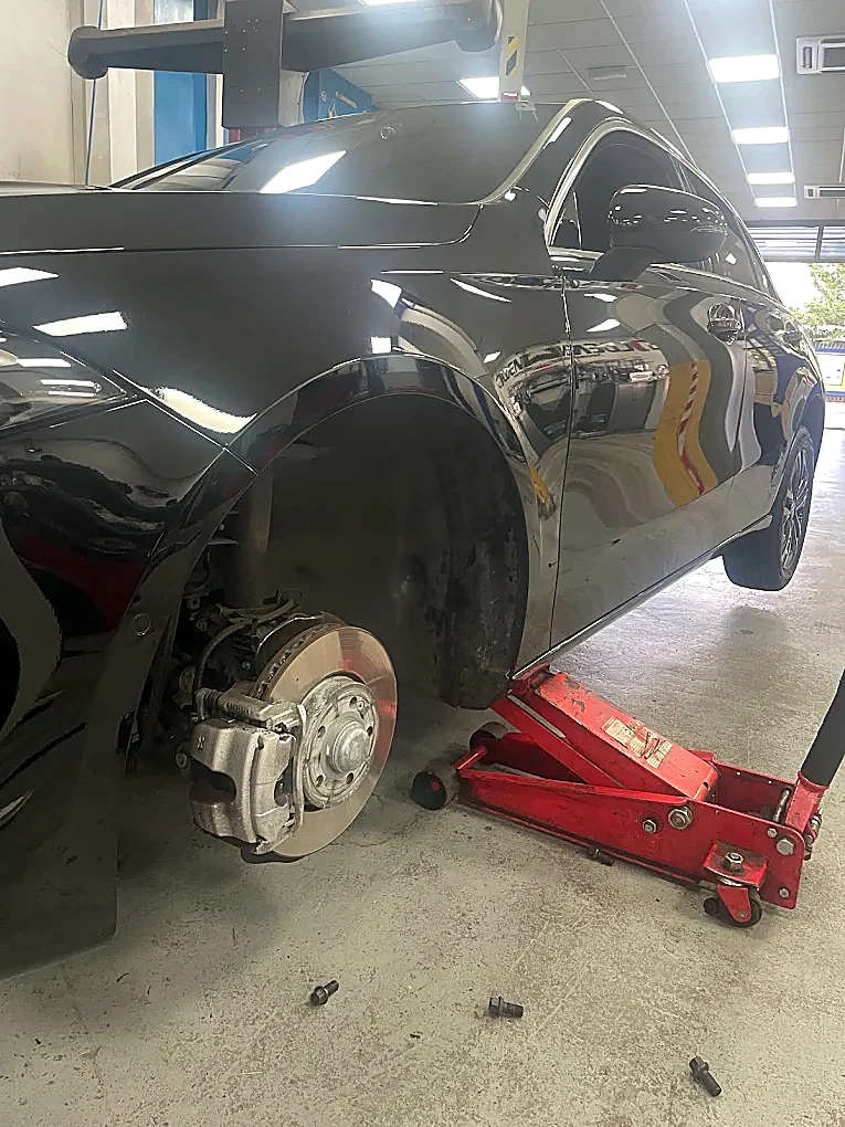 Alloy wheel & tyre work at Park Royal Tyre & Alignment Centre